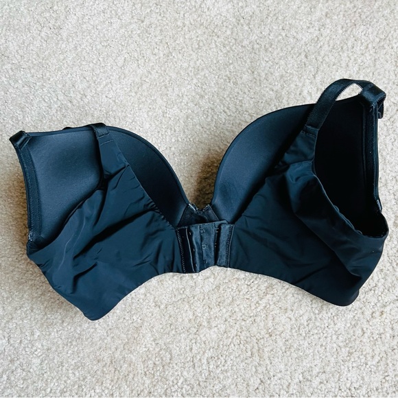 Torrid Curve Padded Plunge Bra - Picture 2 of 5